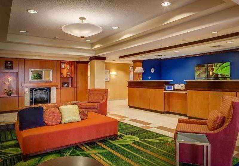 Vista Lobby Fairfield Inn & Suites Indianapolis Noblesville