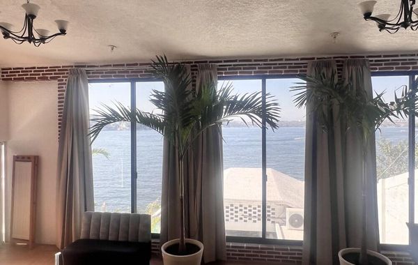 Spacious 5-bedroom house with AC, WiFi in delightful Tequesquitengo - Hoteles con traslado en Tequesquitengo, Morelos