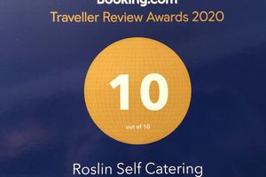 Alquiler Vacacional - Roslin Self Catering Modern Luxury 1 Bedroom House with large family lounge