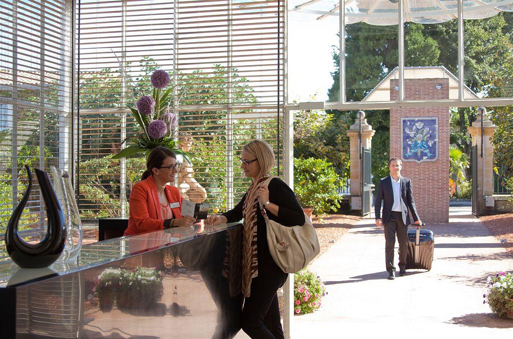 Vista Lobby Le Saint James