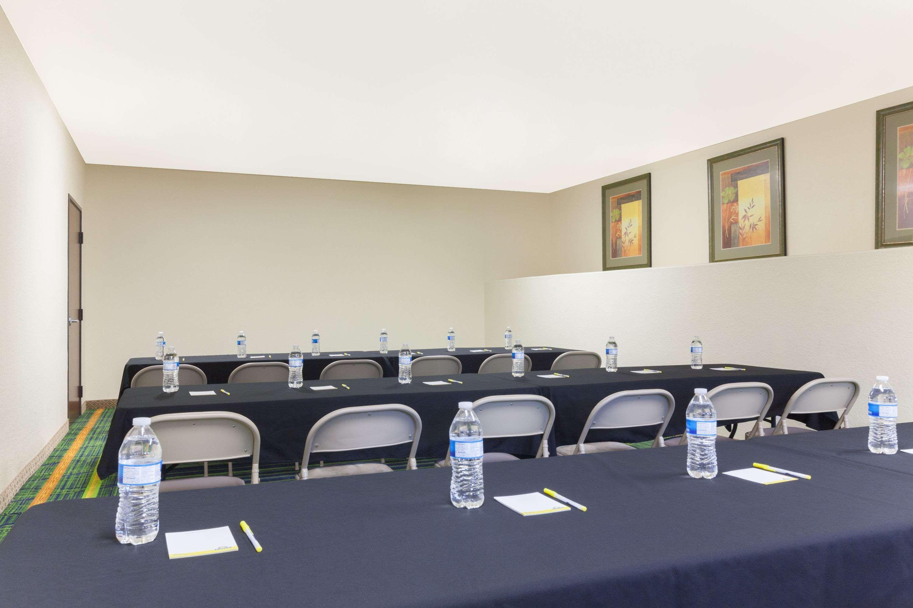 Centro de Negocios Days Inn by Wyndham San Antonio at Palo Alto
