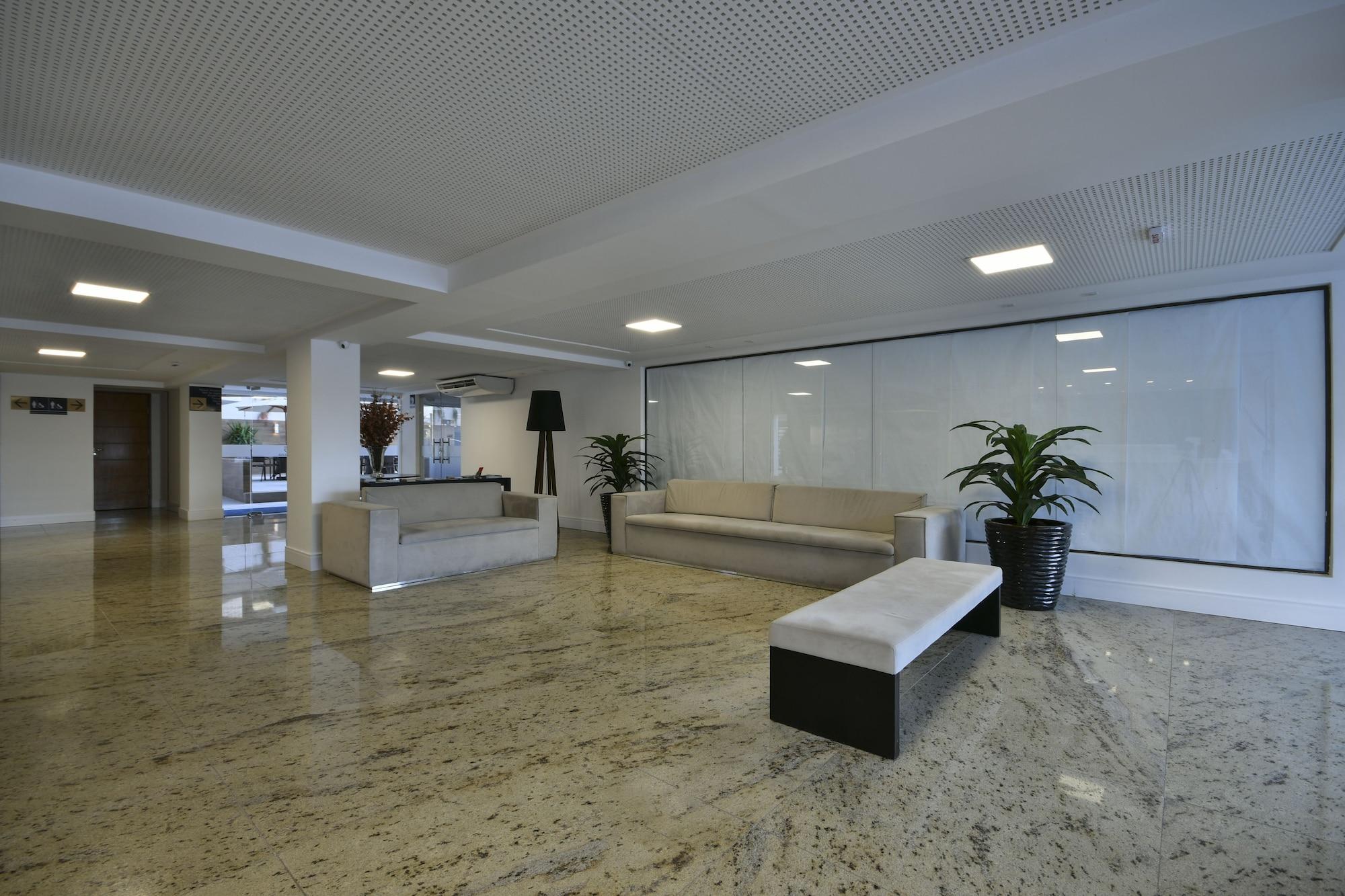 Vista Lobby Littoral Gold Flat