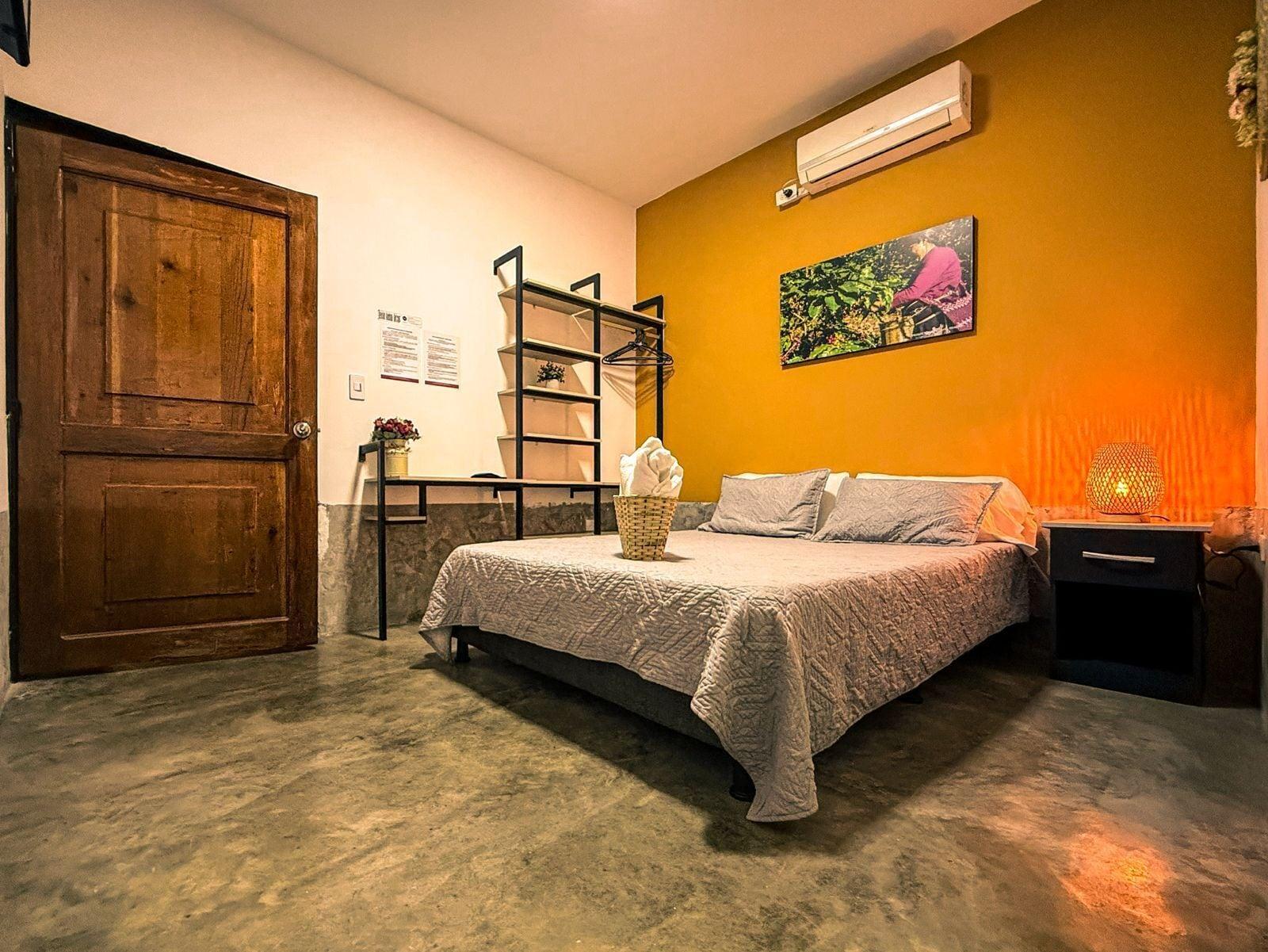 Quarto Nomada 22