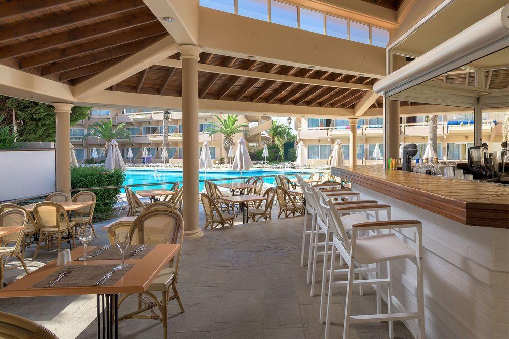 Bar/Lounge Sun Beach Resort Complex