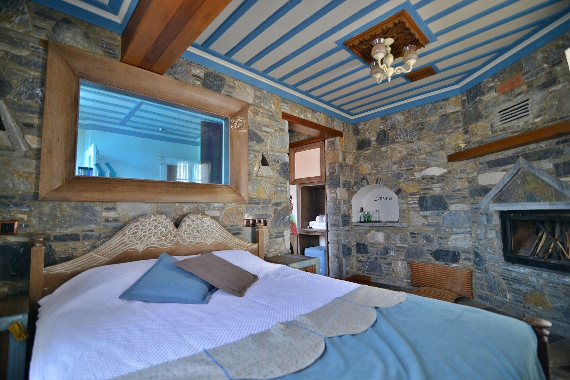 Equipamiento de Habitación Efes Konaklari