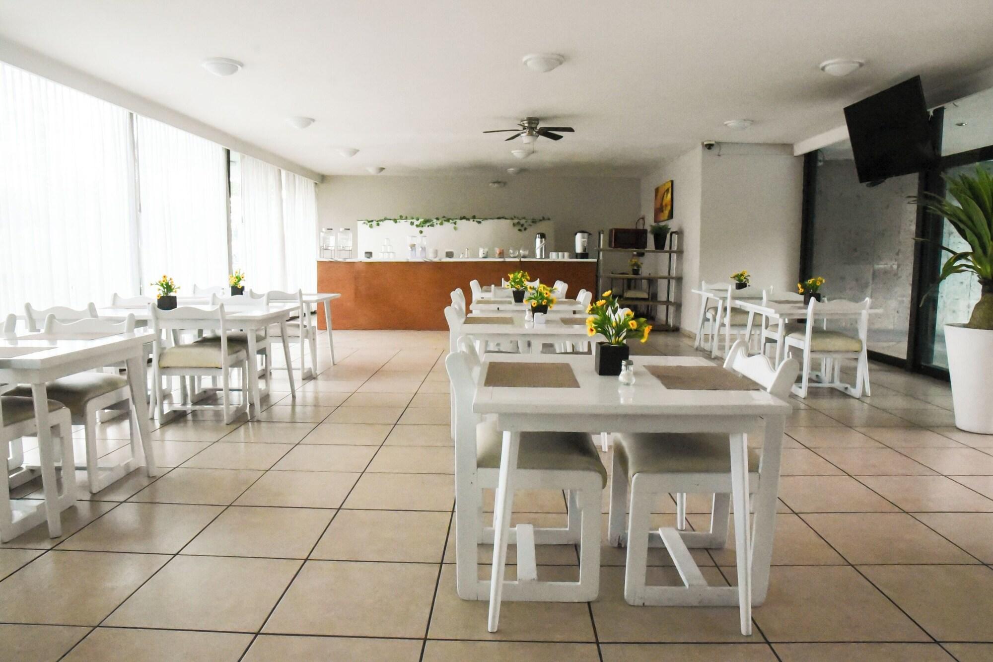 Restaurant Hotel Expo Plaza Business and Family Guadalajara