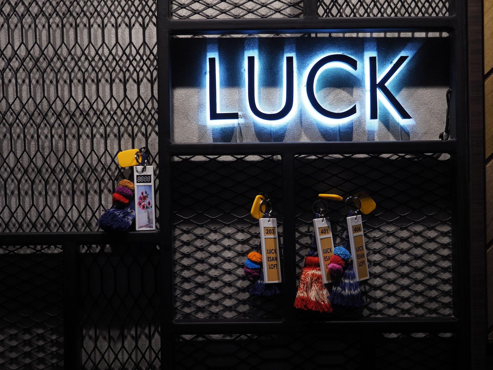 Varios Luck Esan Loft - Hostel