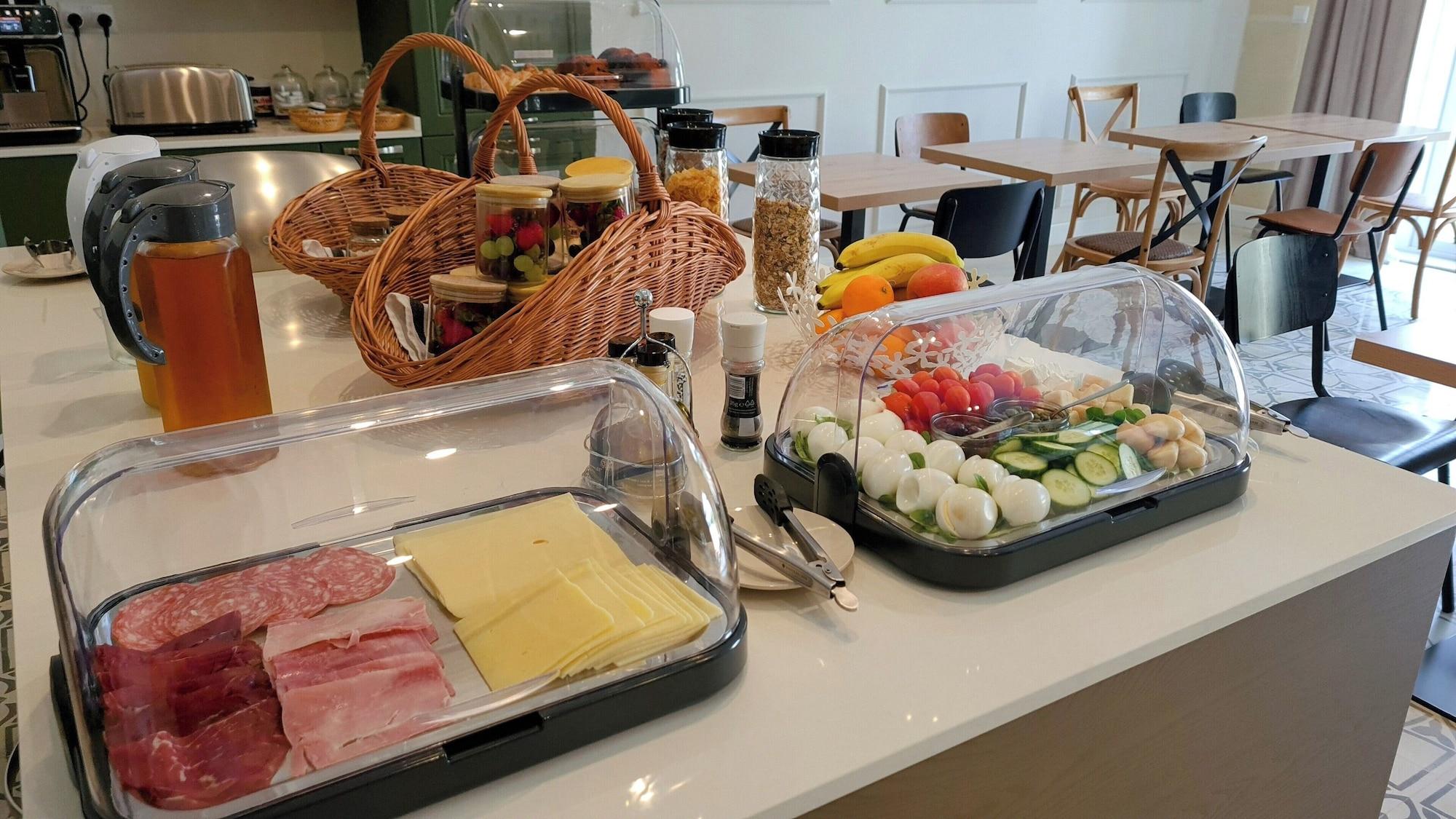 Restaurant The Carob Tree B&B