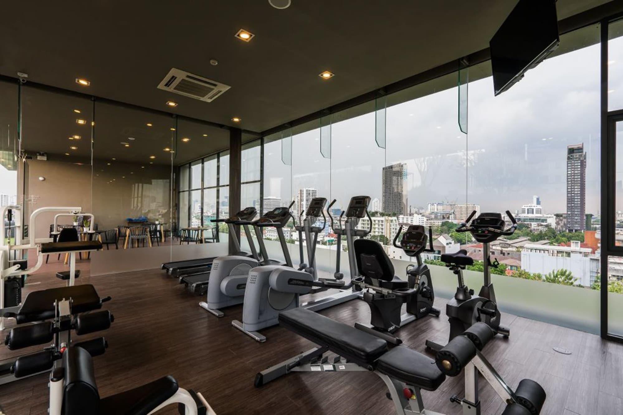 Gimnasio The Residence on Thonglor by UHG
