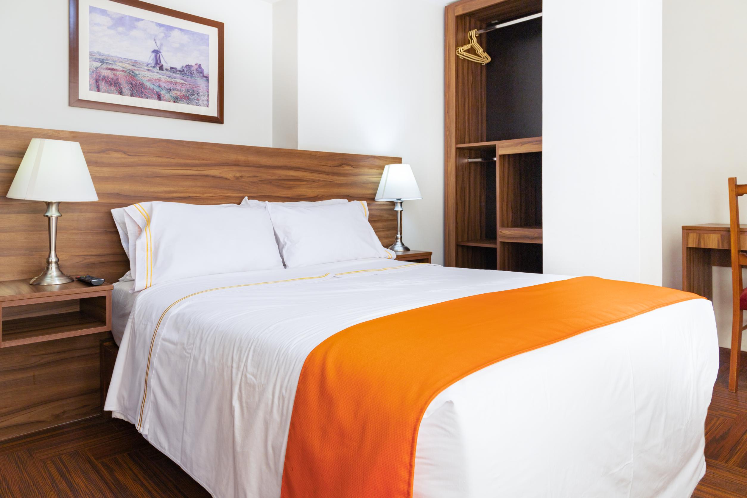 Set de Habitación Hotel Plaza San Antonio
