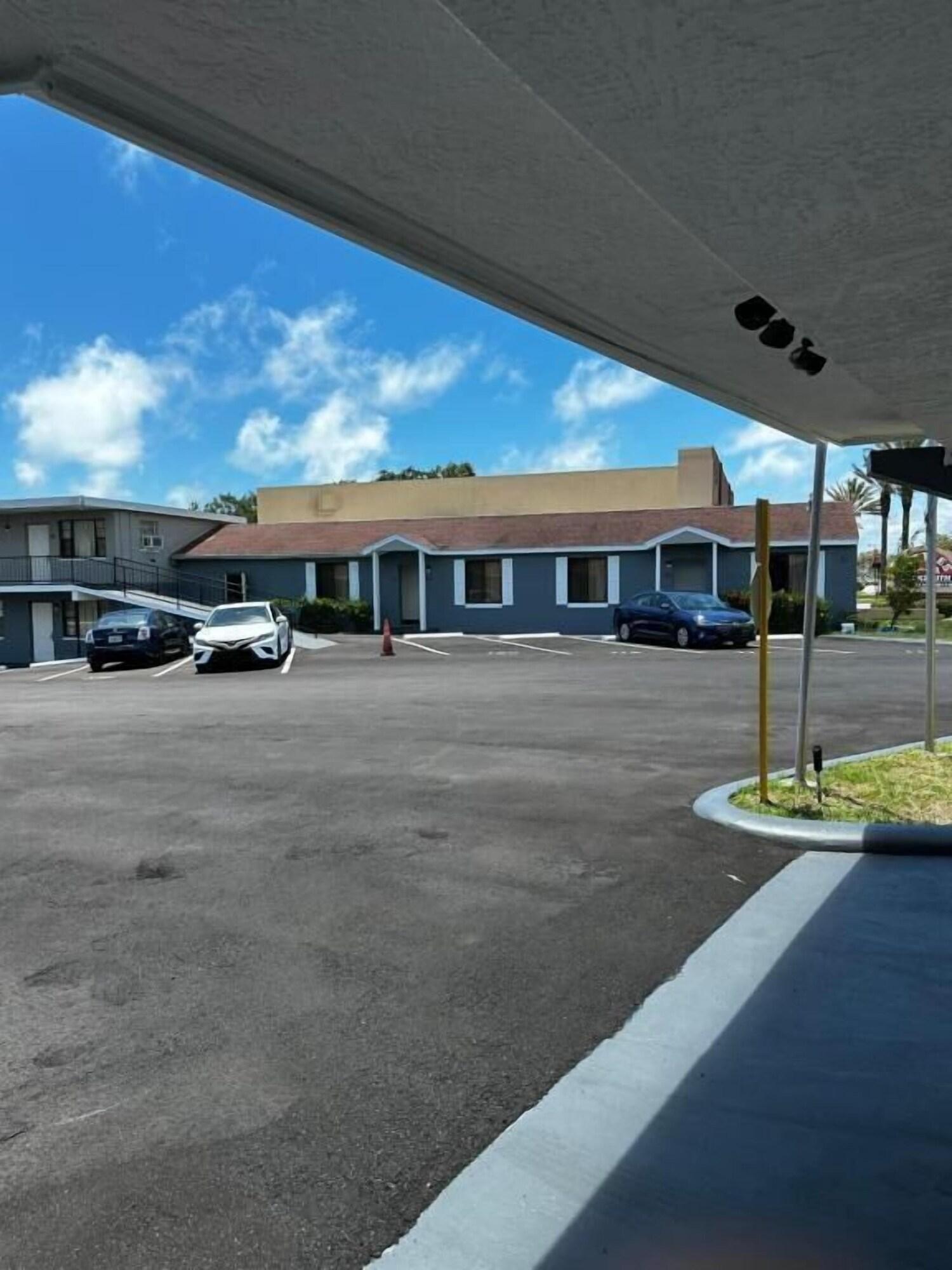 Vista Exterior Red Carpet Inn