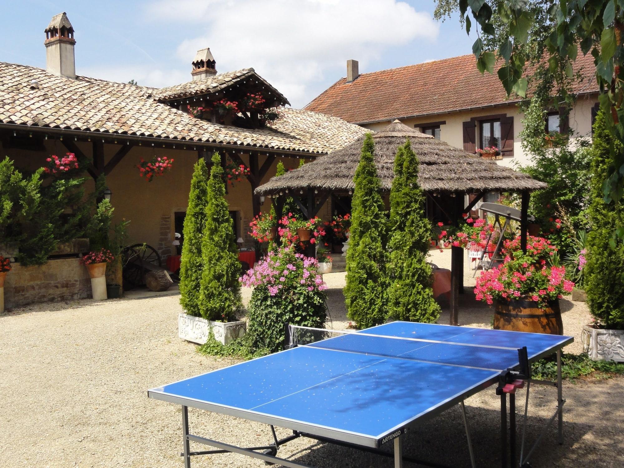 Instalaciones Recreativas Hostellerie Sarrasine