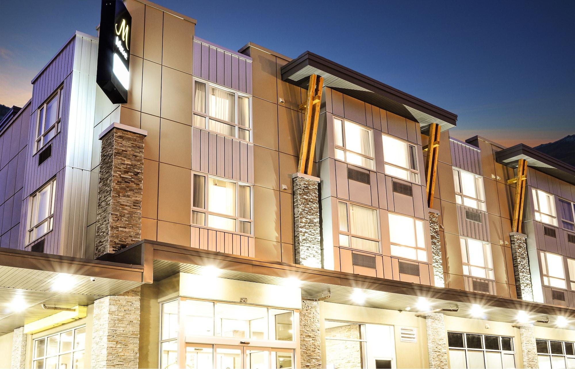 Varios Mstar Hotel