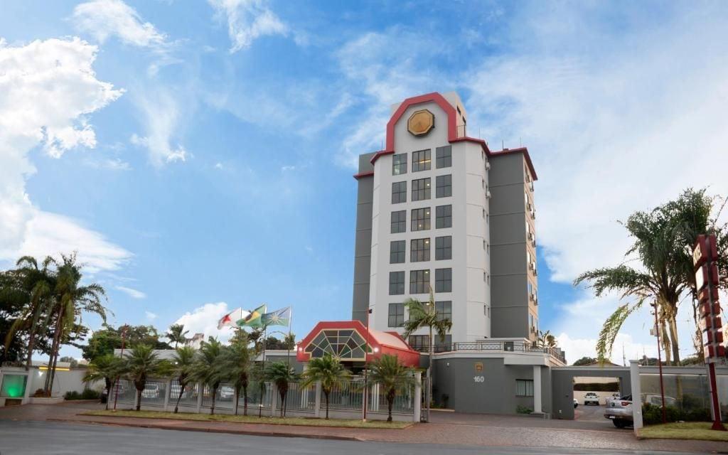 Vista da fachada Carlton Plaza Hotel Uberlândia