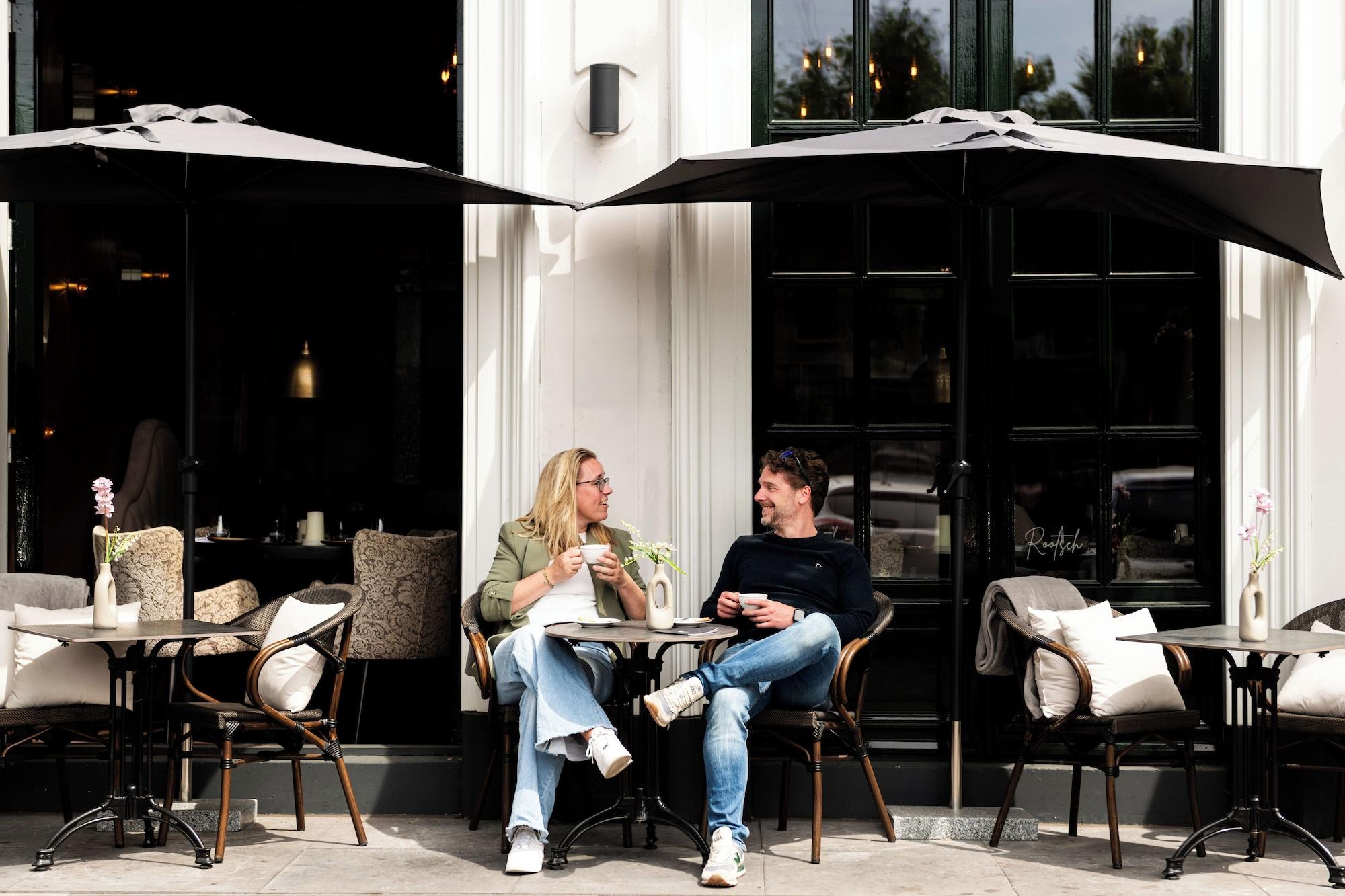 Bar/Salón Boutique Hotel Mondragon