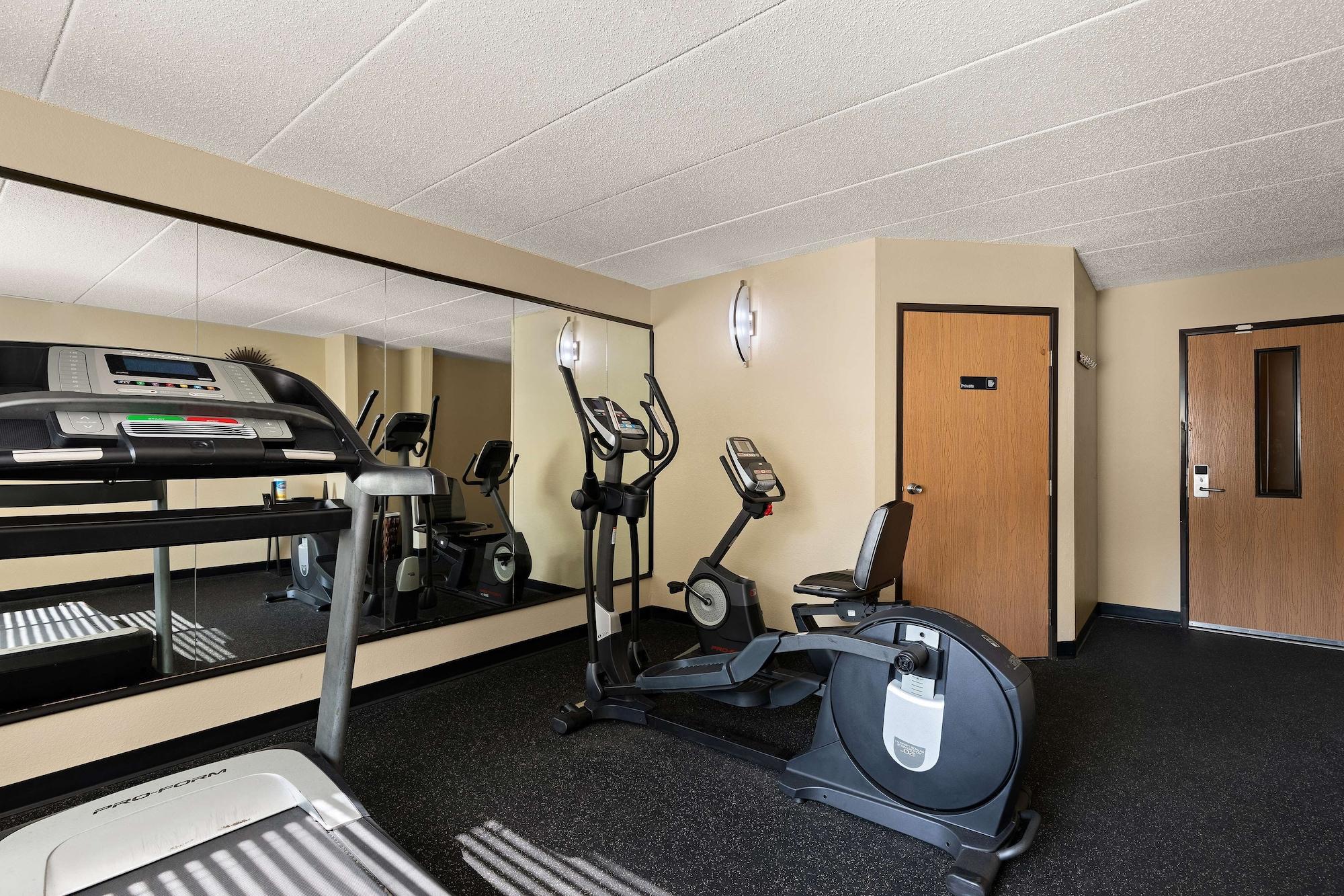 Gimnasio Best Western Germantown Inn
