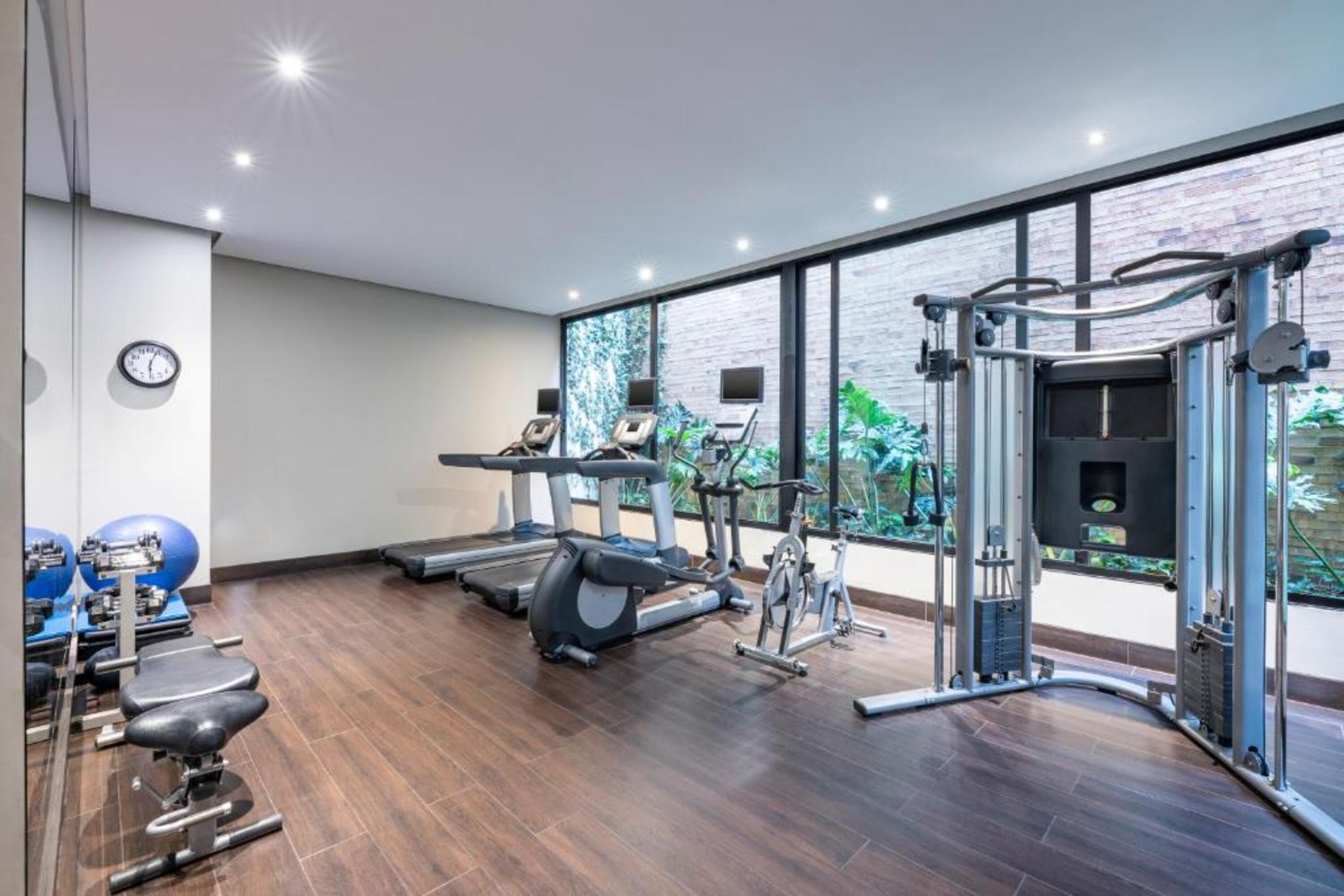 Gimnasio Hotel 93 Luxury Suites by Preferred