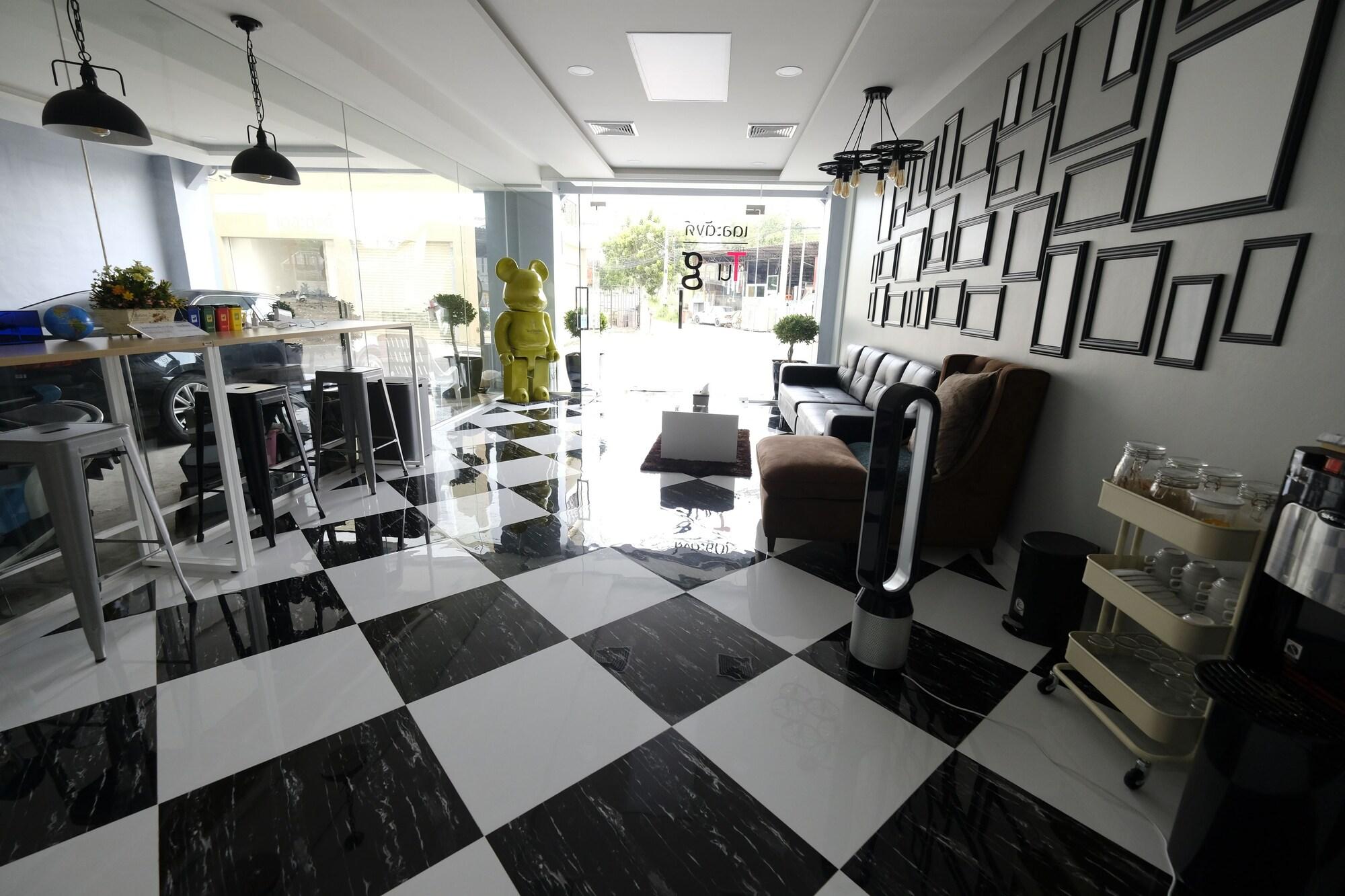 Vista Lobby The Tung