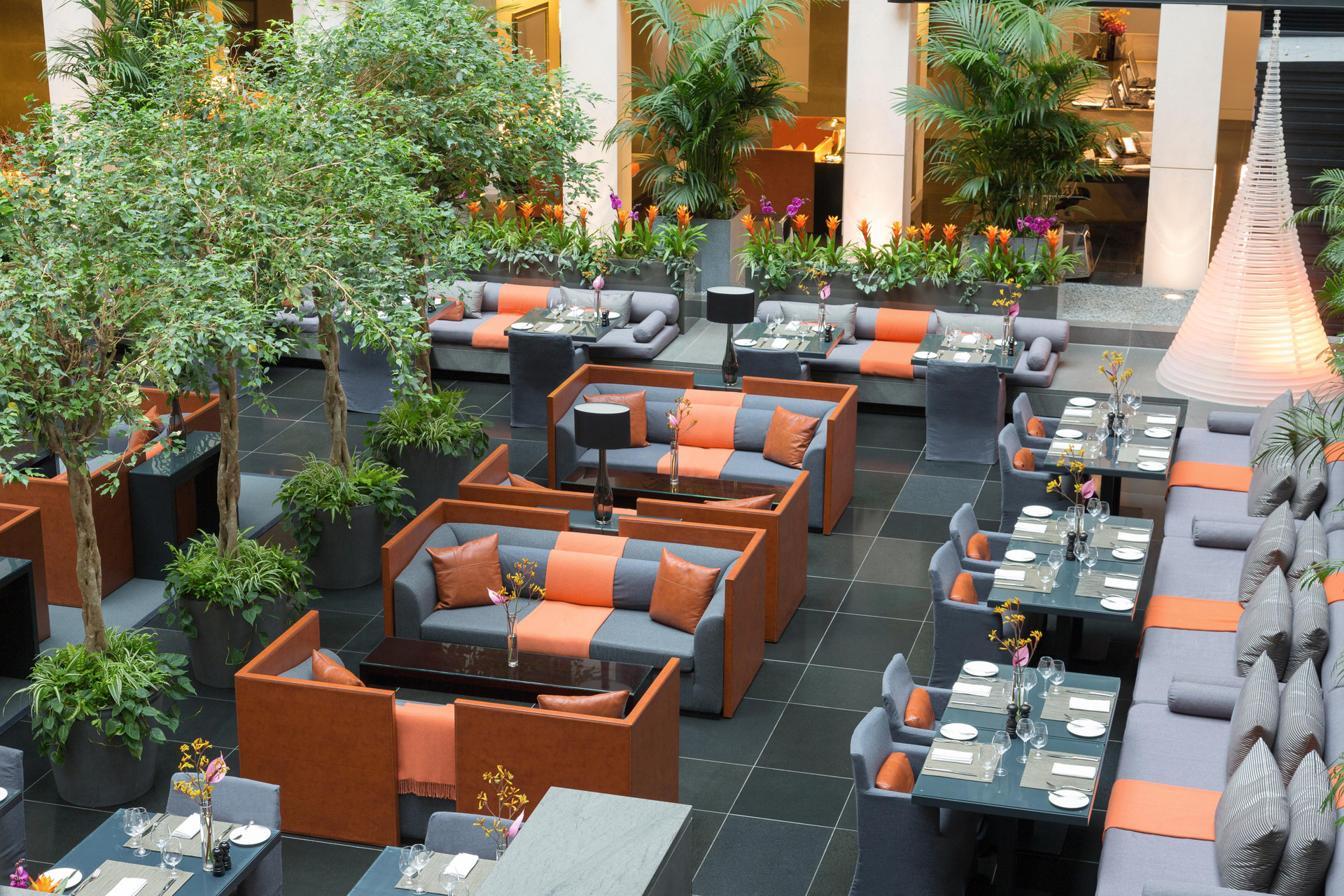Vista Lobby Grosvenor House Suites