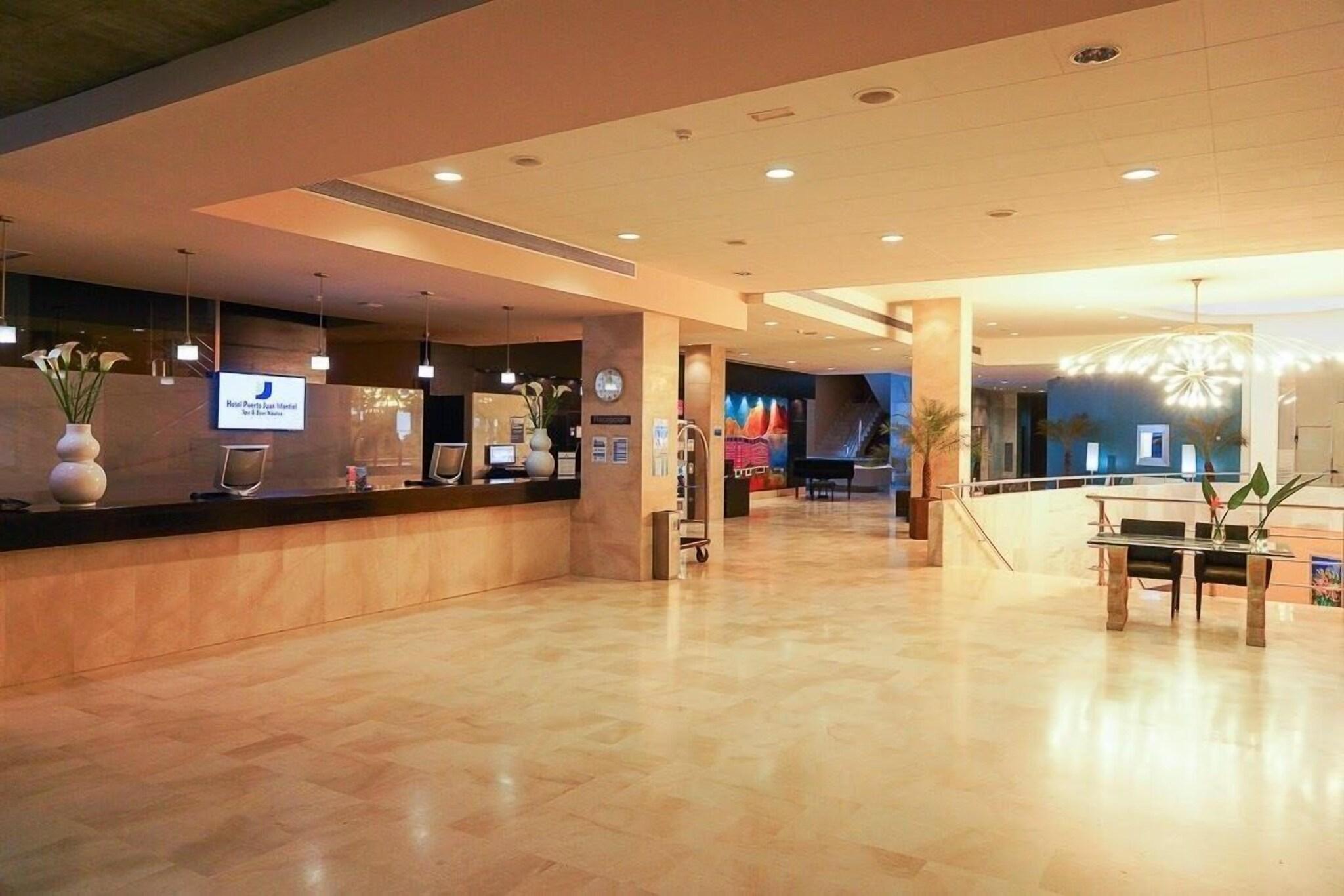 Vista Lobby Senator Águilas Hotel
