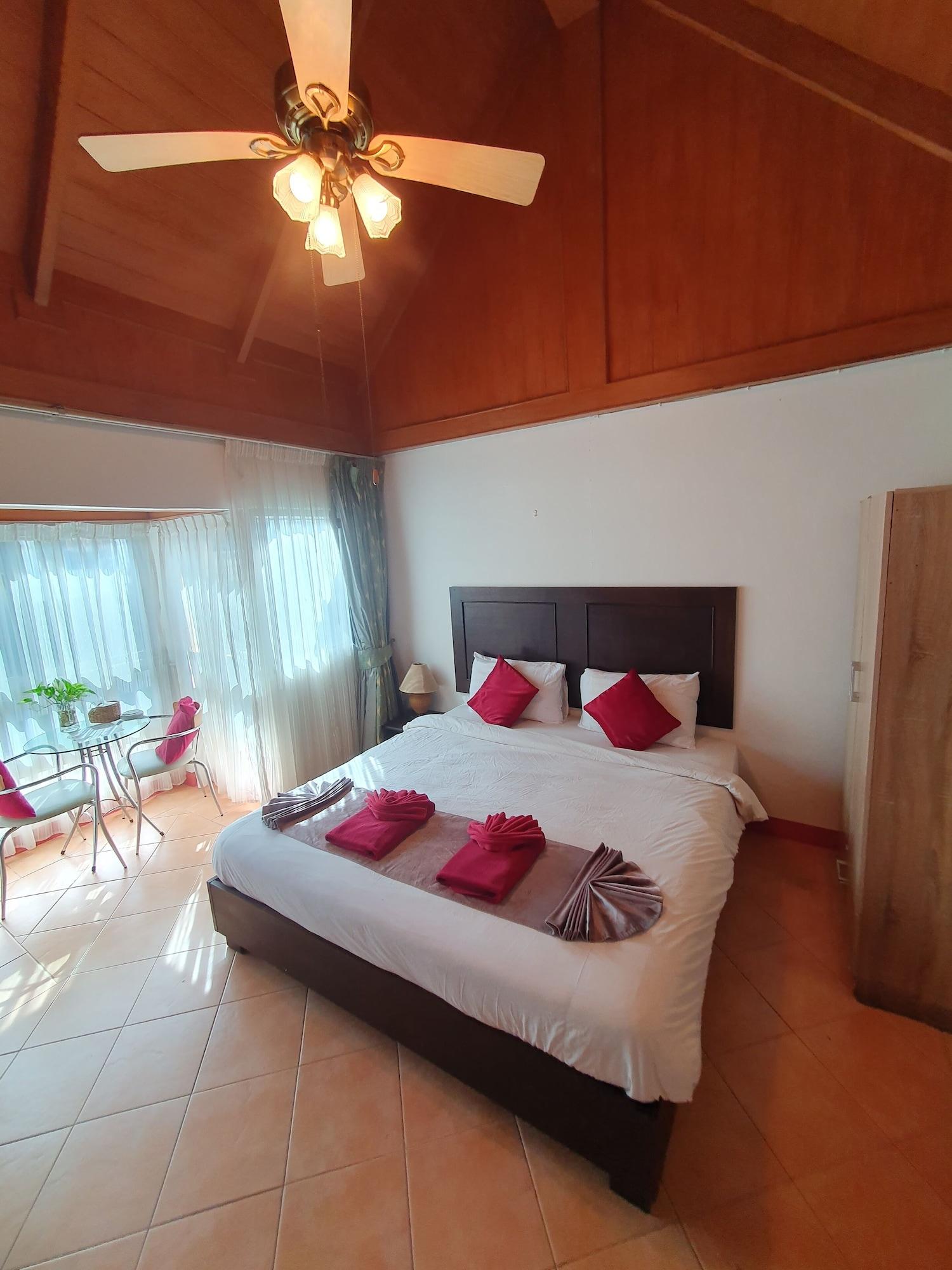 Varios Aquarius Gay Guesthouse & Sauna