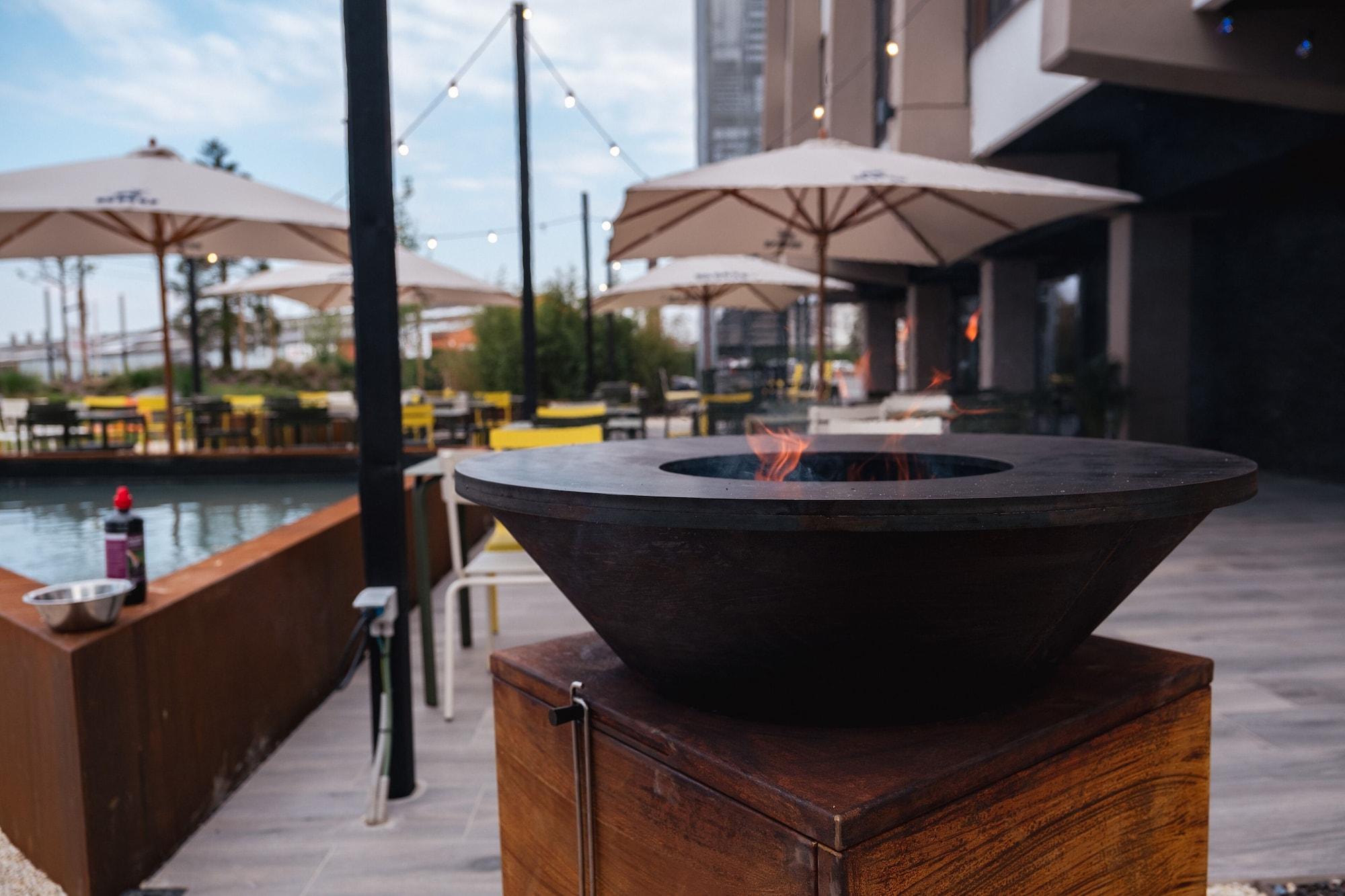 Vista Exterior Mah Hotel