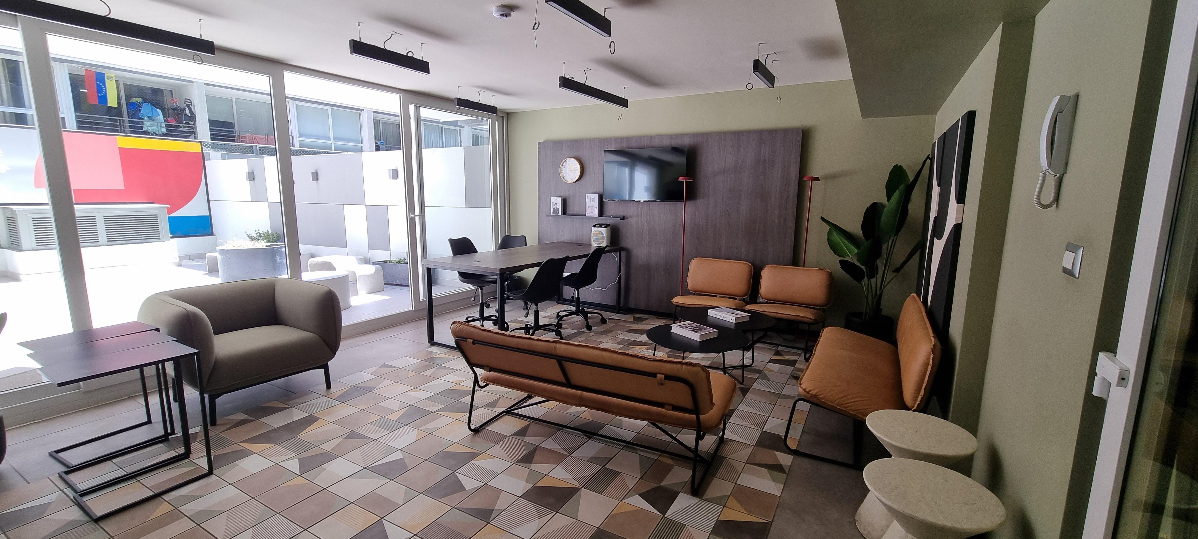 Centro de Negocios Moderno Estudio en Santiago cerca del Metro