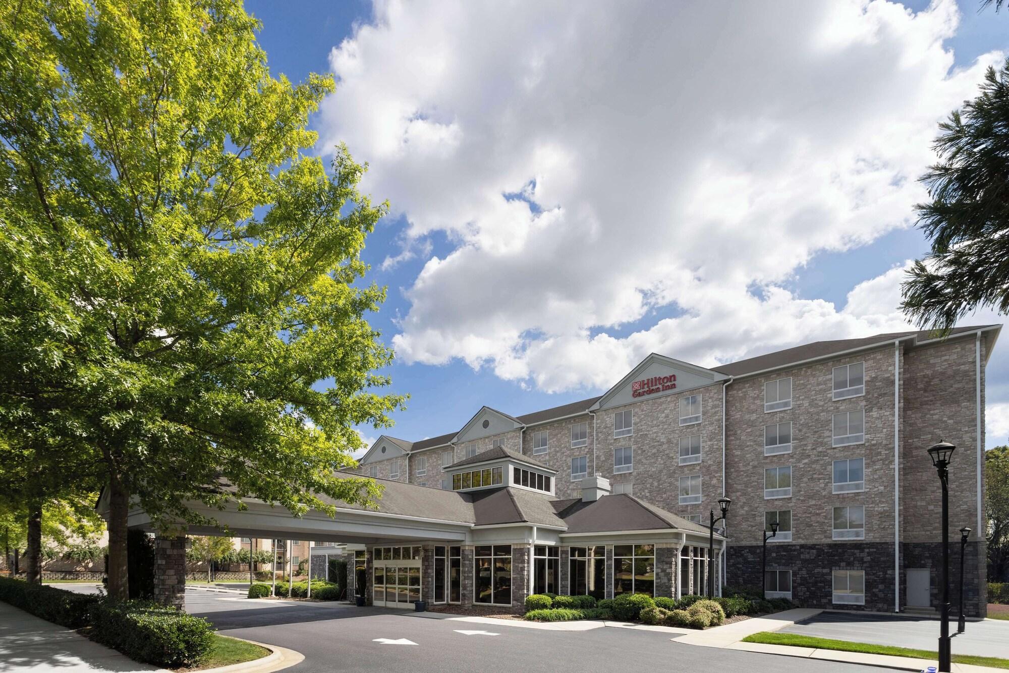 Vista Exterior Hilton Garden Inn Winston-Salem/Hanes Mall
