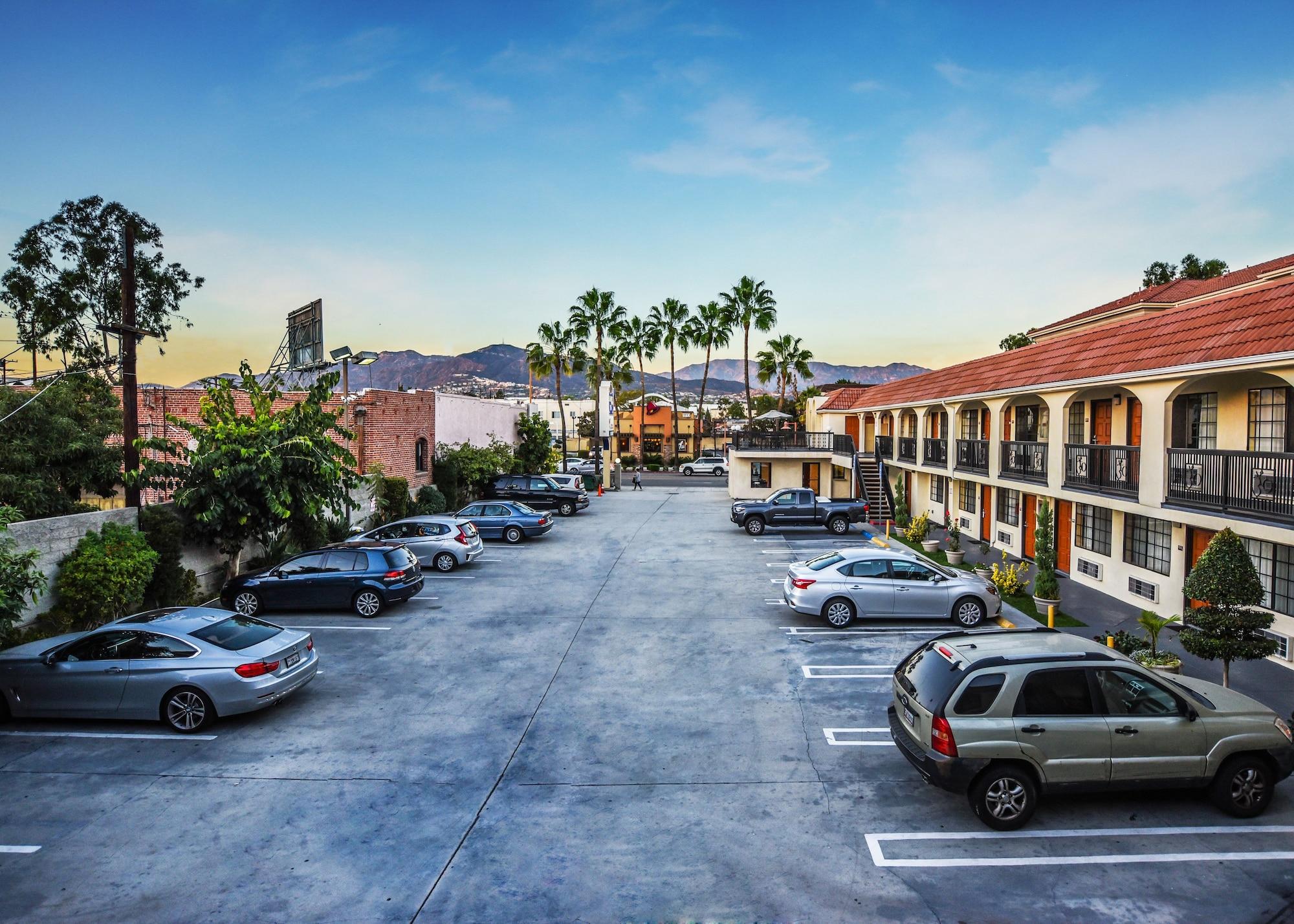 Comodidades del Alojamiento Chariot Inn Glendale - Pasadena