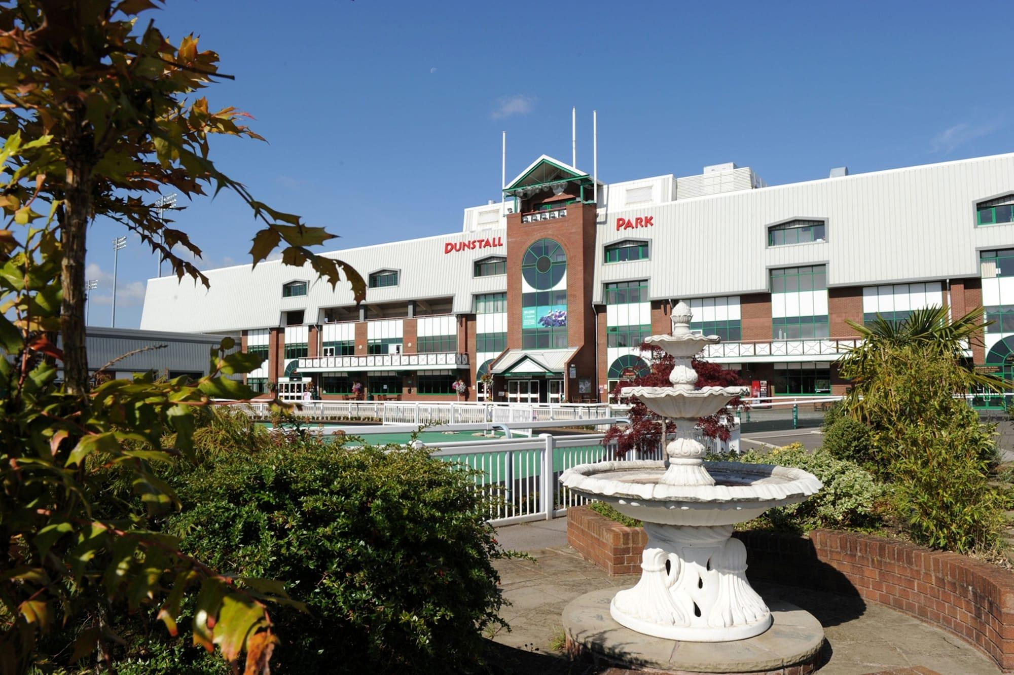 Vista Exterior Holiday Inn Wolverhampton - Racecourse by IHG