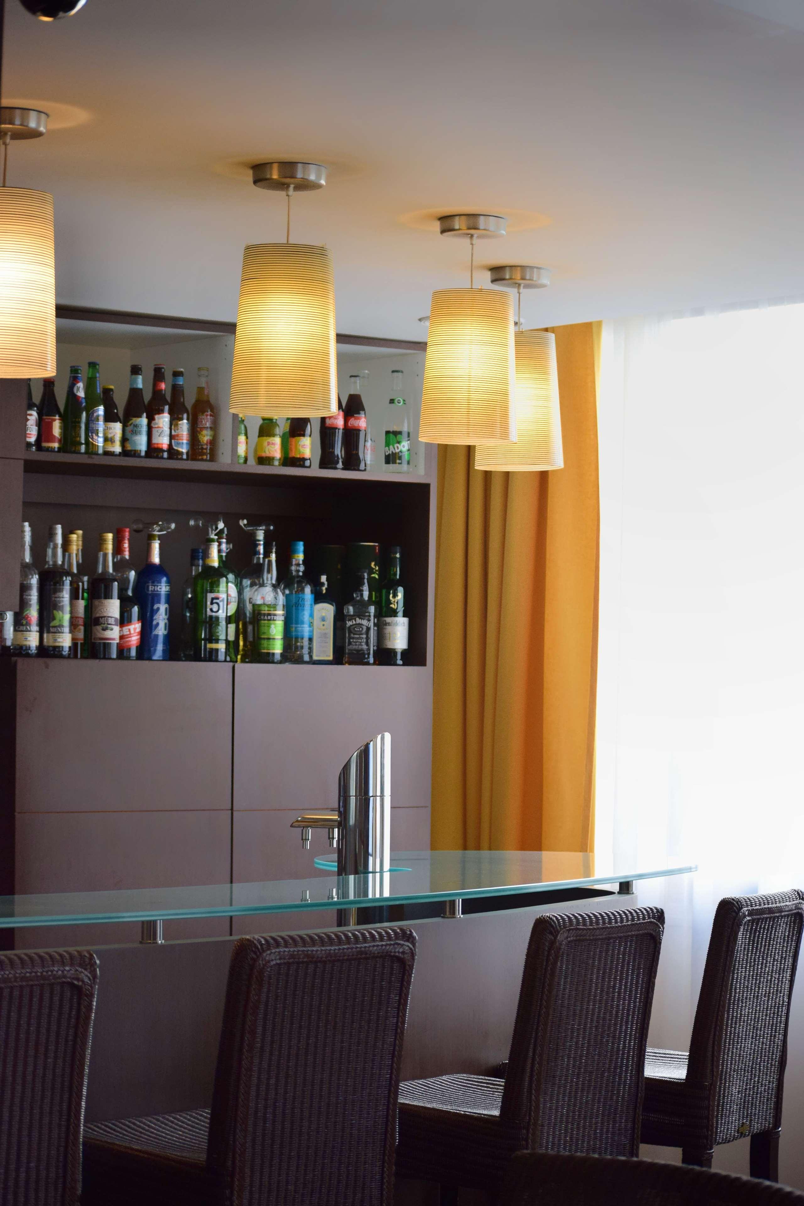 Bar/Salón Kyriad Grenoble Centre