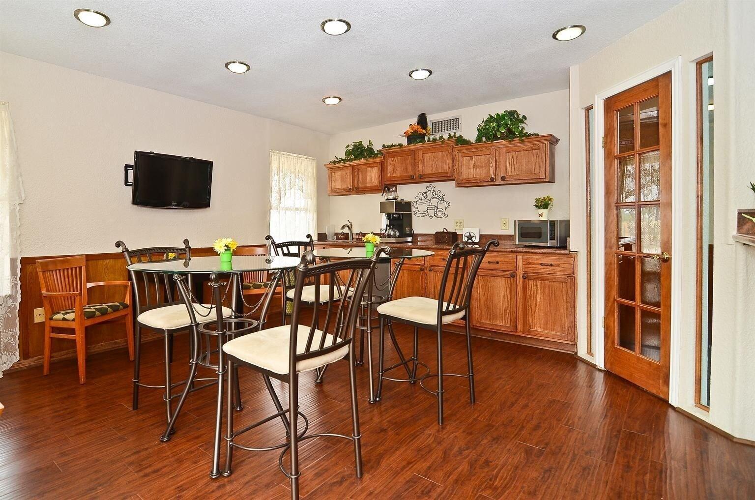 Restaurant Americas Best Value Inn Refugio