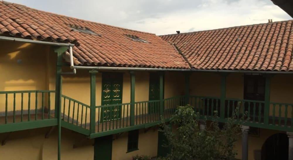 Varios Puerta Blanca Guesthouse