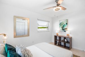 Alquiler Vacacional - Beautifully renovated pool home - walking distance to the beach