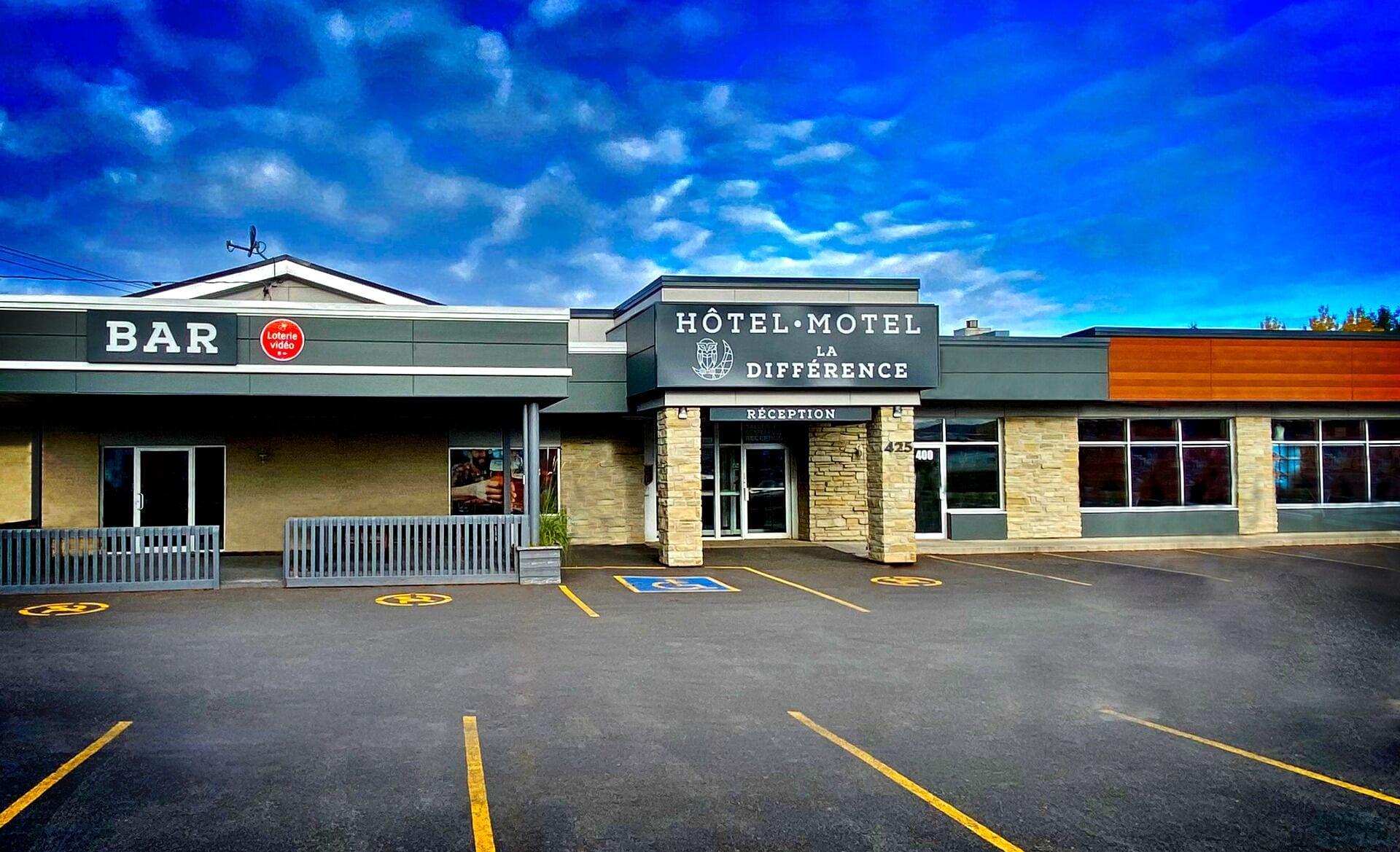 Varios Hôtel Motel La Différence