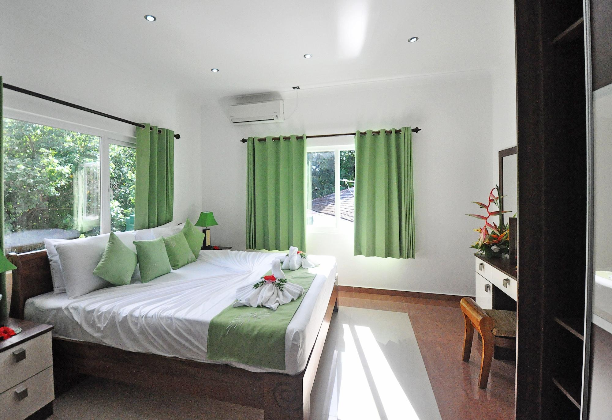 Varios YASAD Luxury Beach Residence