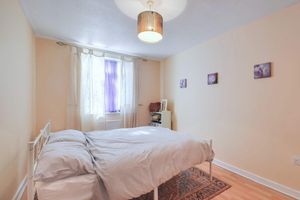 Alquiler Vacacional - Spacious Flat With Free Parking Near Heathrow Airport