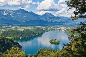 Actividad - Tour privado de un día entero al lago Bled y la cueva de Postojna desde Liubliana