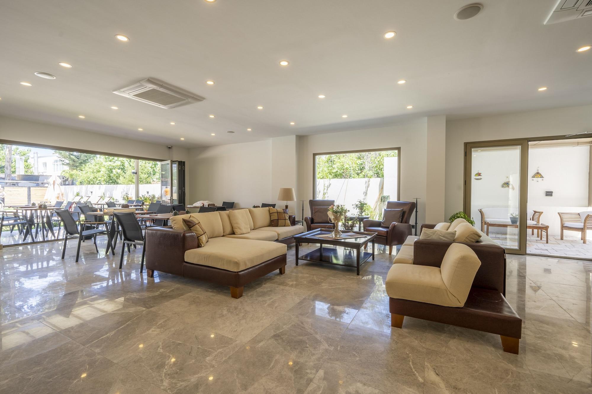 Vista Lobby Olive Tree Gündoğan
