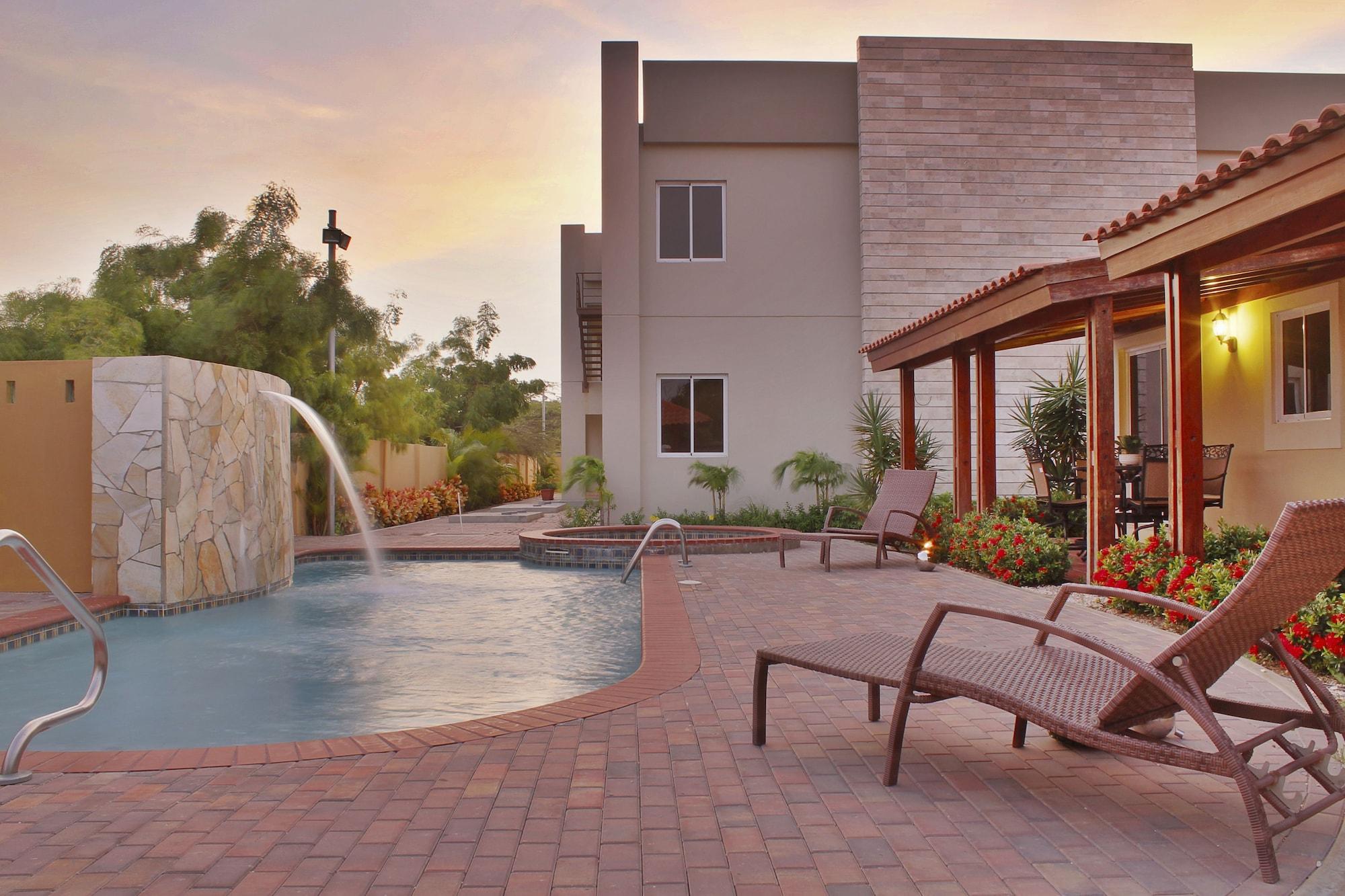 Varios Costa Esmeralda Village