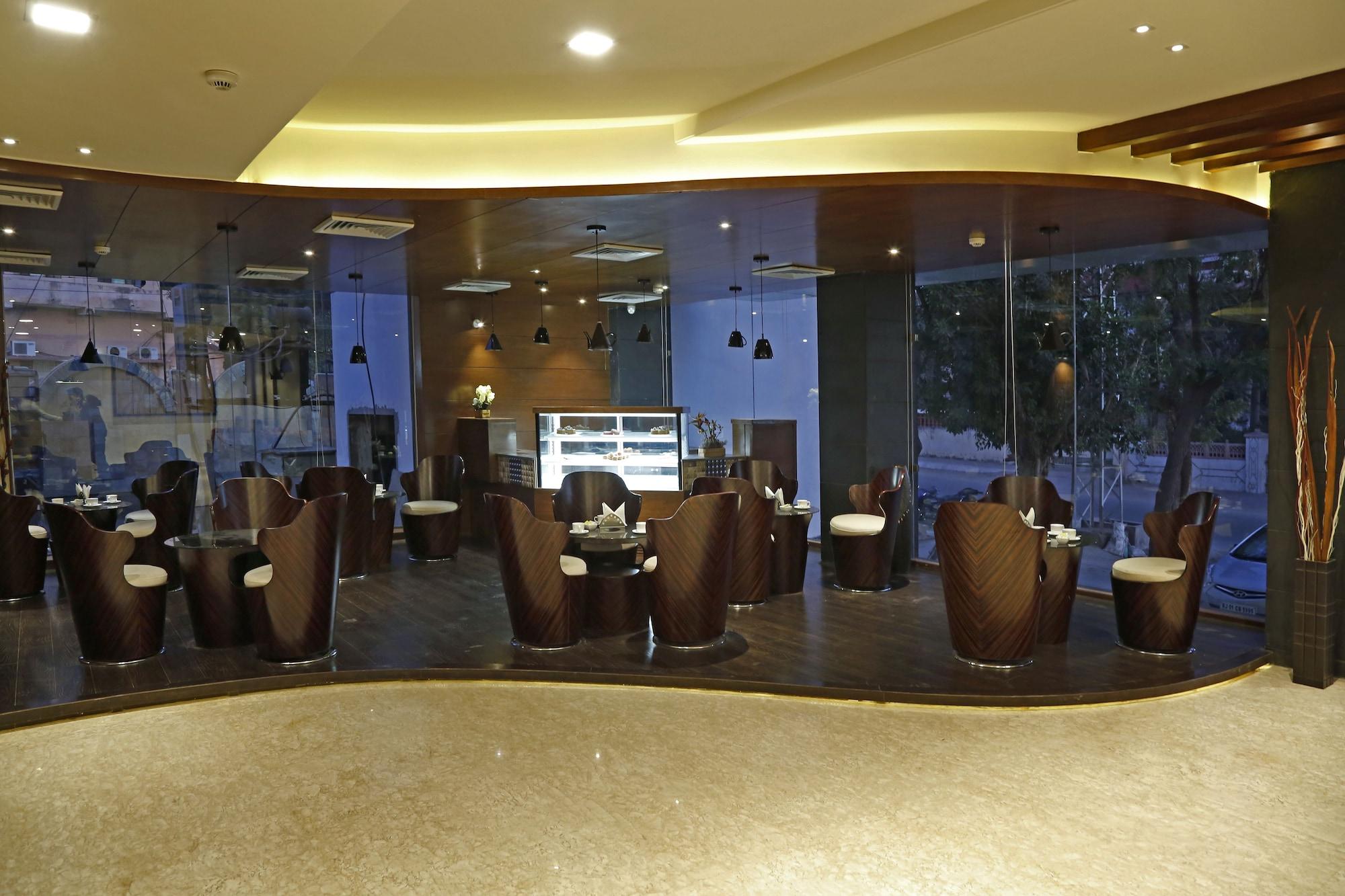 Bar/Salón Hotel LN Courtyard