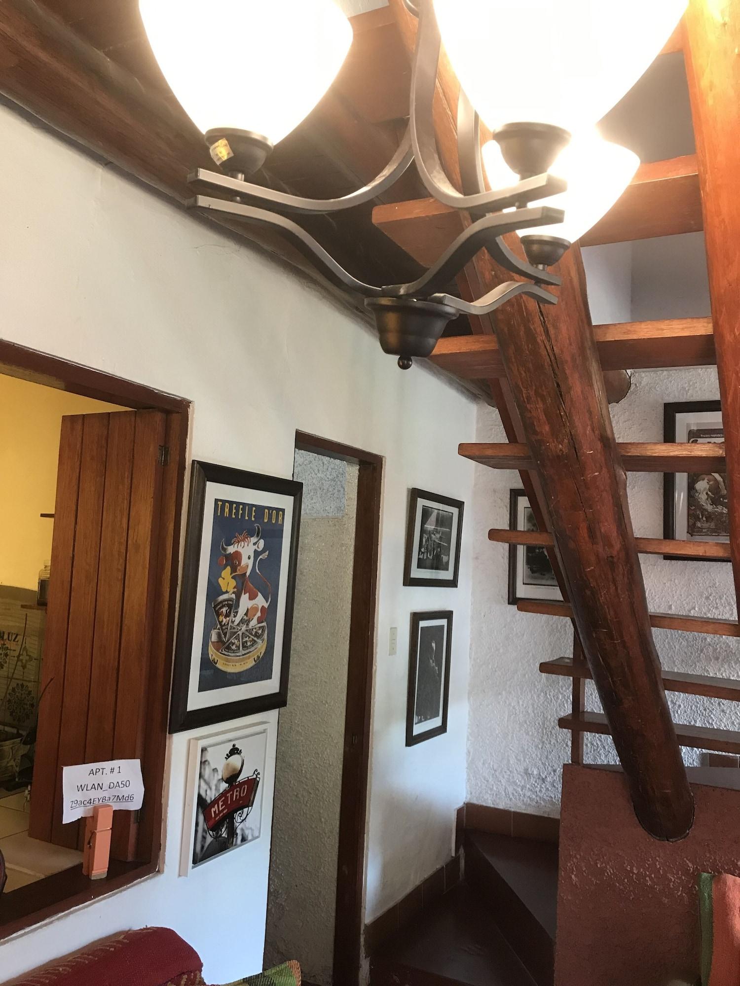 Varios Casa Mondriana