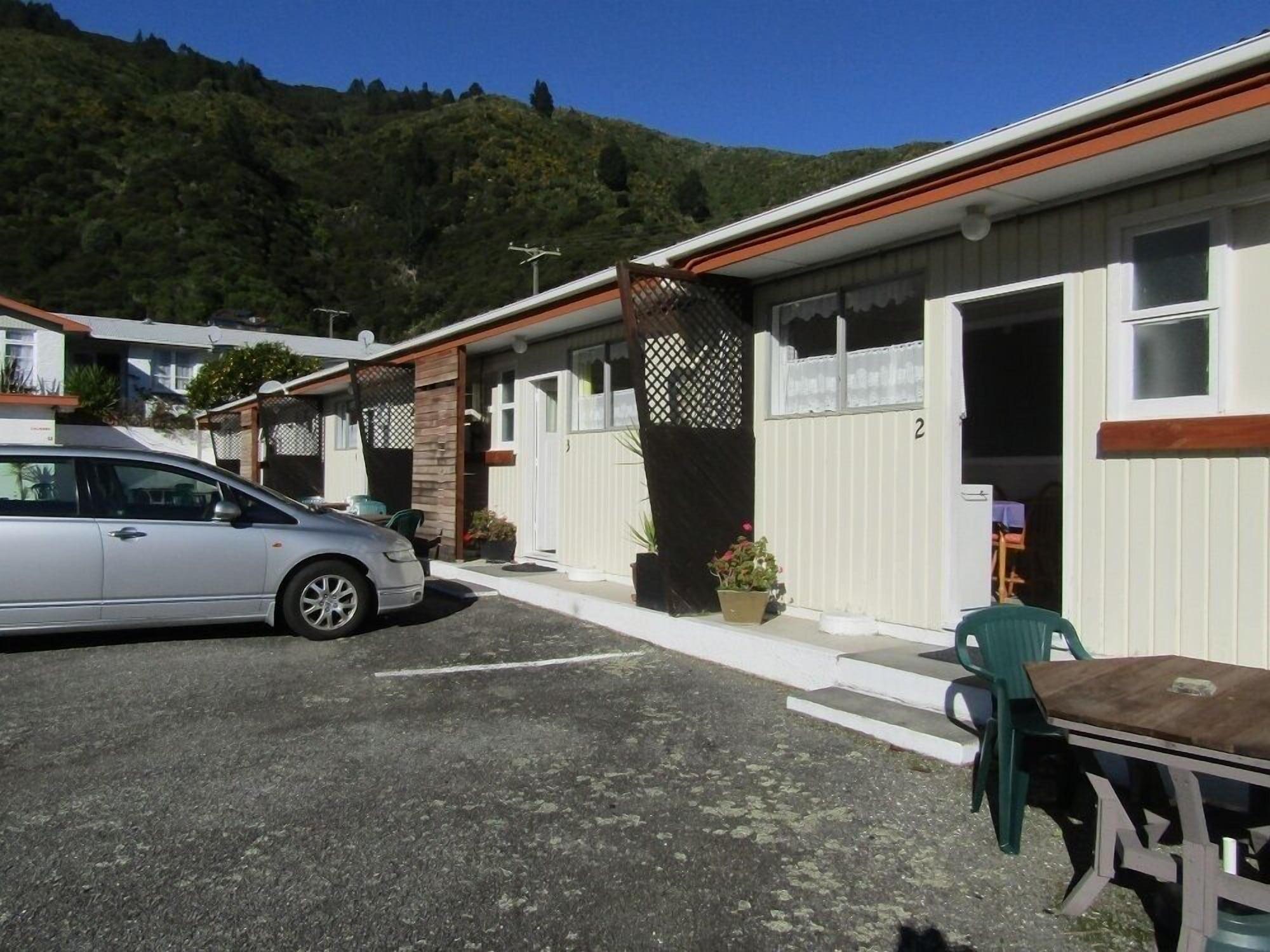 Vista Exterior Beachside Sunnyvale Motel