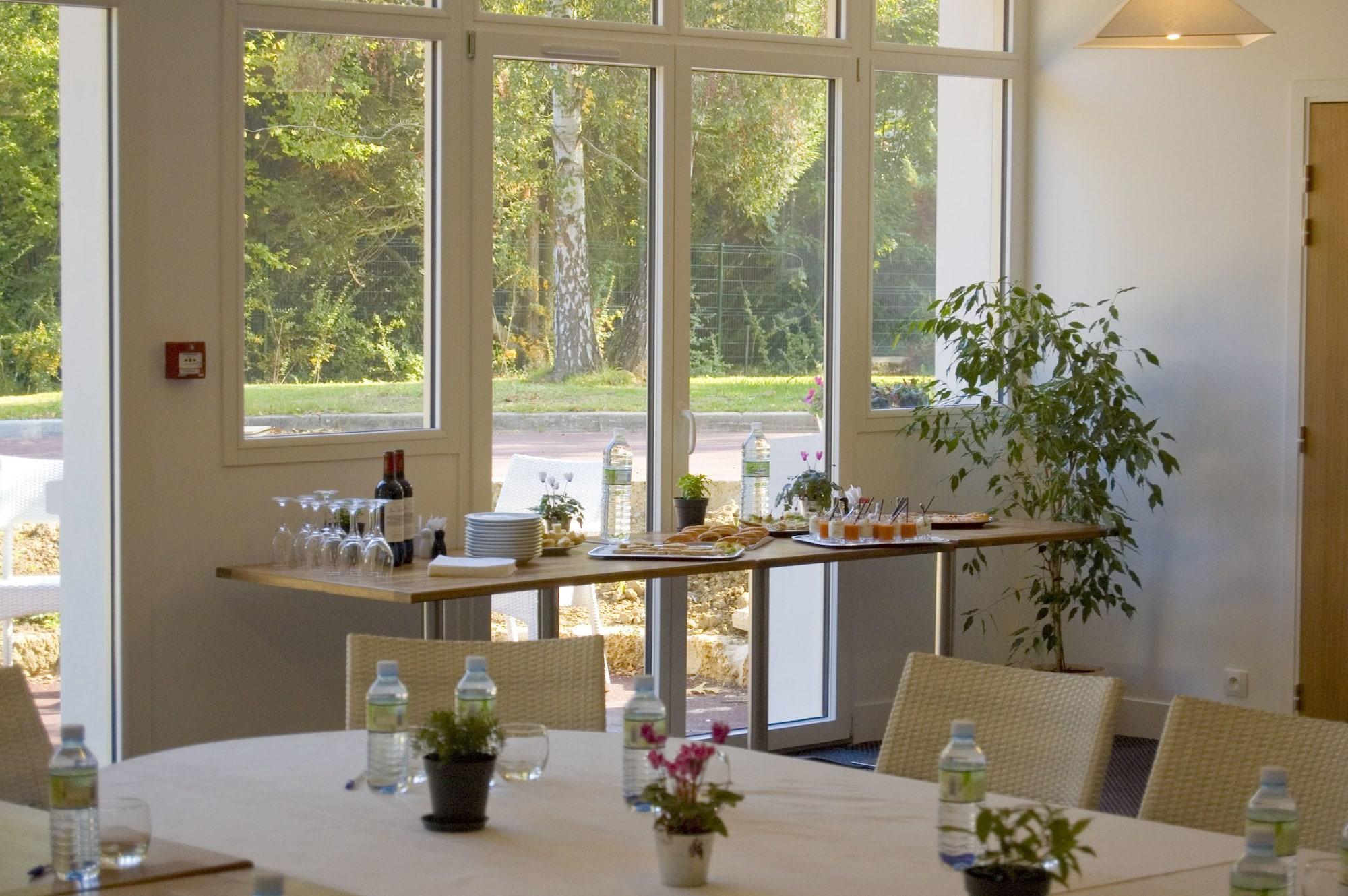 Sala de Reuniones Le Manoir De Sauvegrain