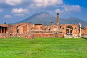 Actividad - Excursión a Pompeya y el Vesubio