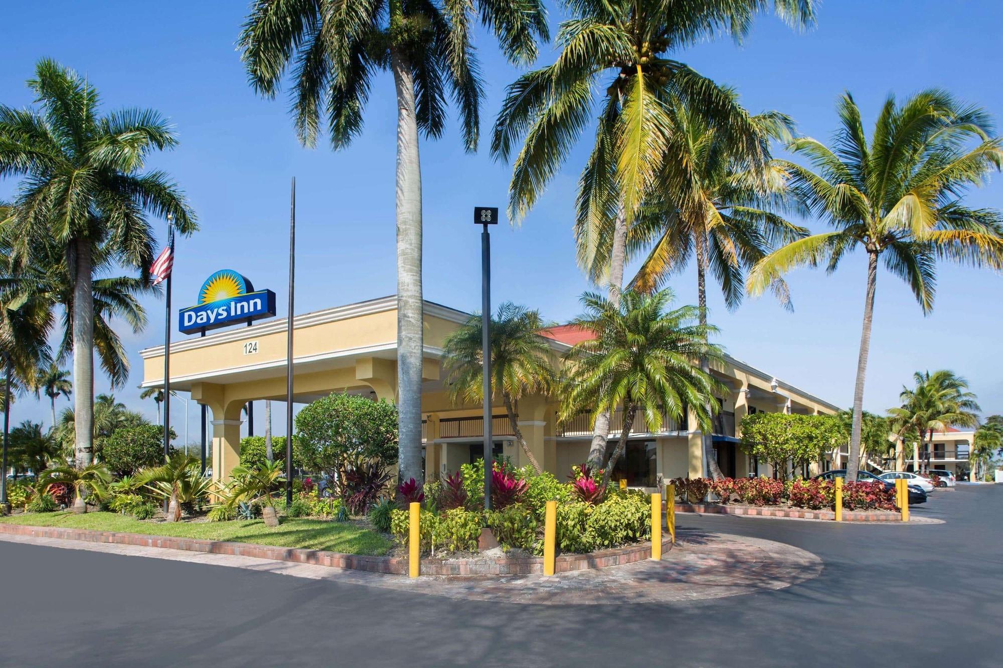 Vista Exterior Days Inn by Wyndham Florida City