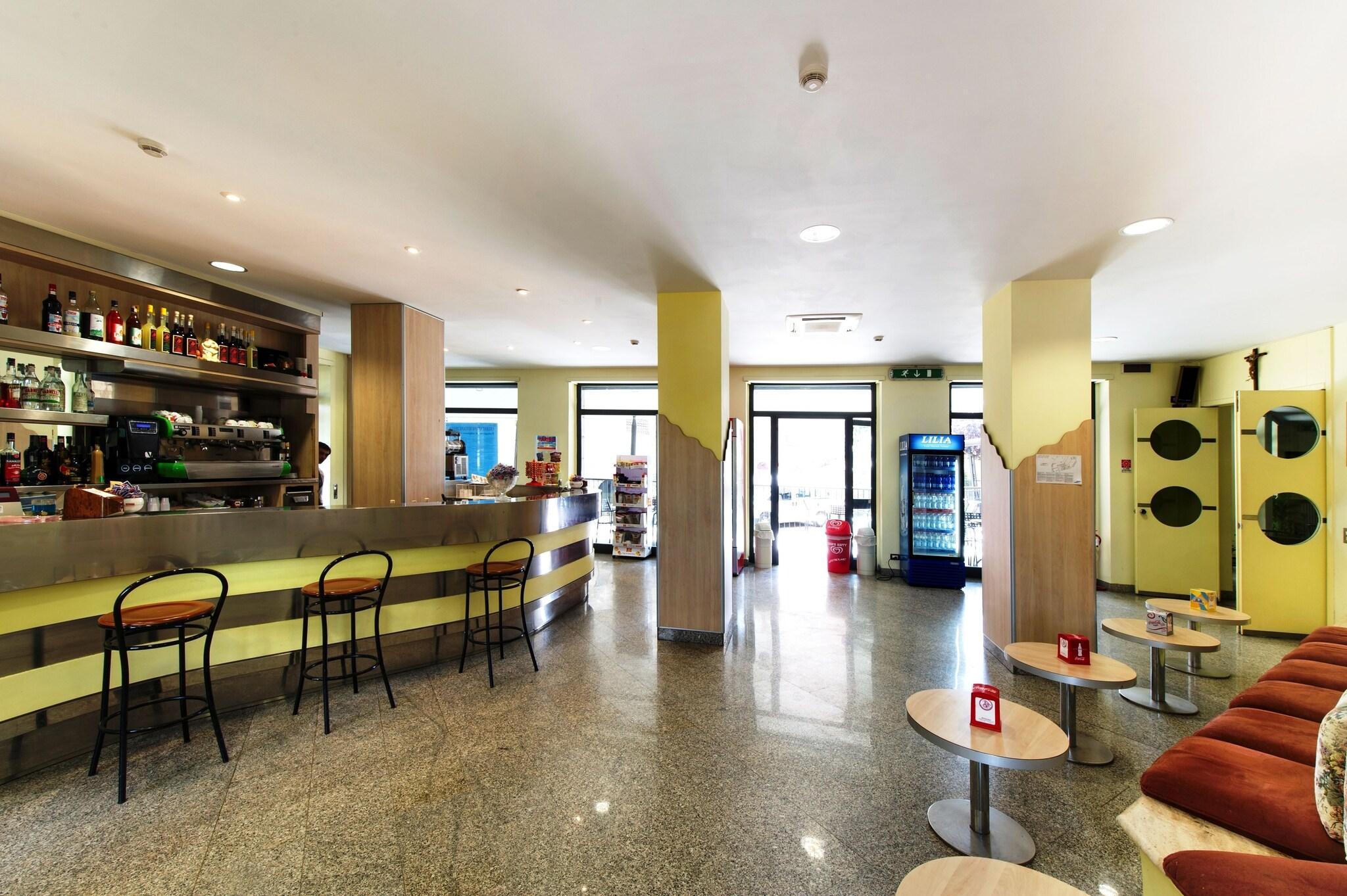Bar/Salón Hotel delle Rose