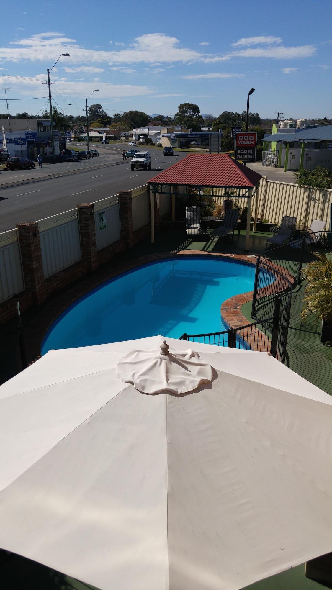 Vista Exterior Crescent Motel