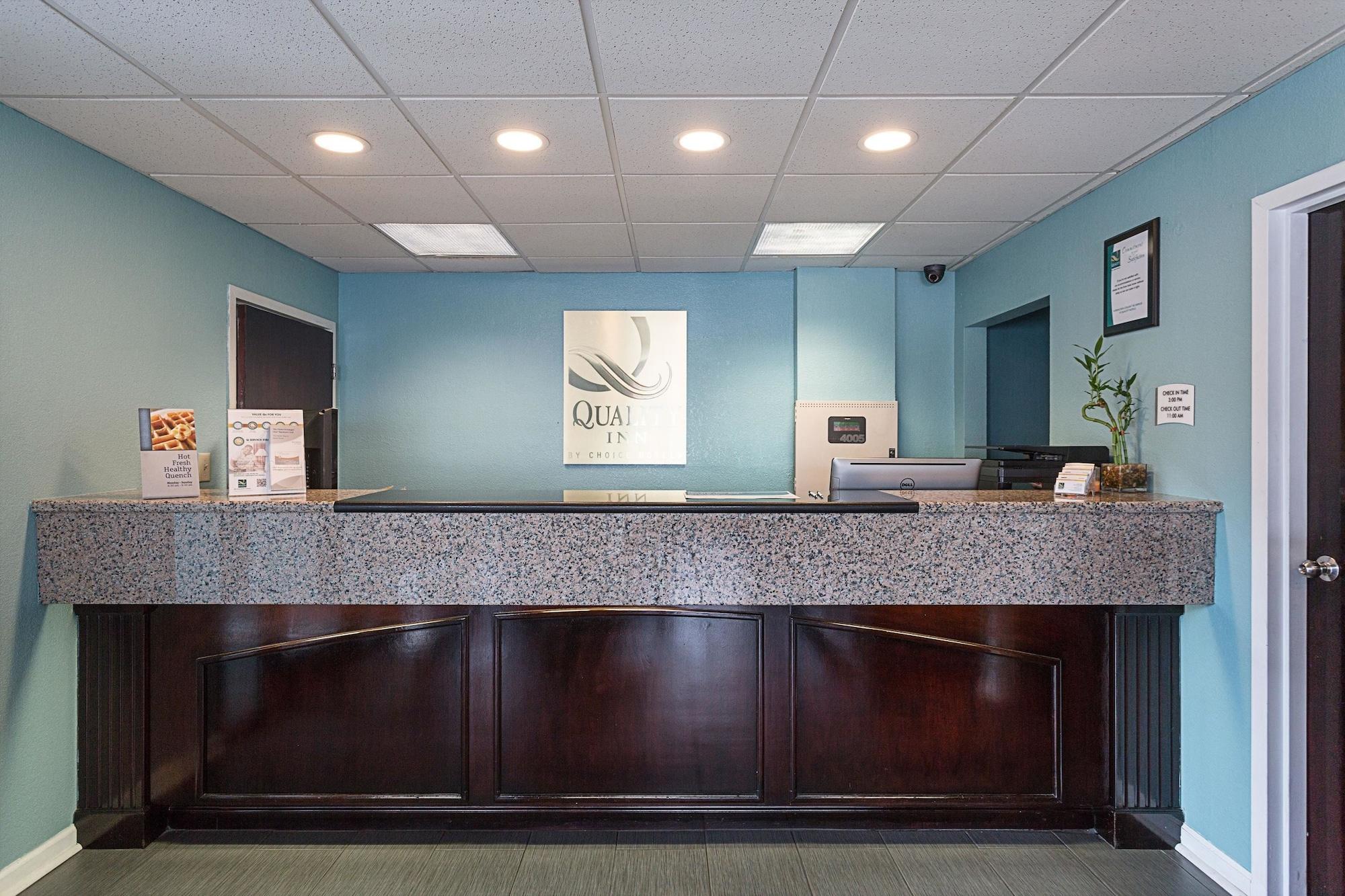 Vista Lobby Quality Inn