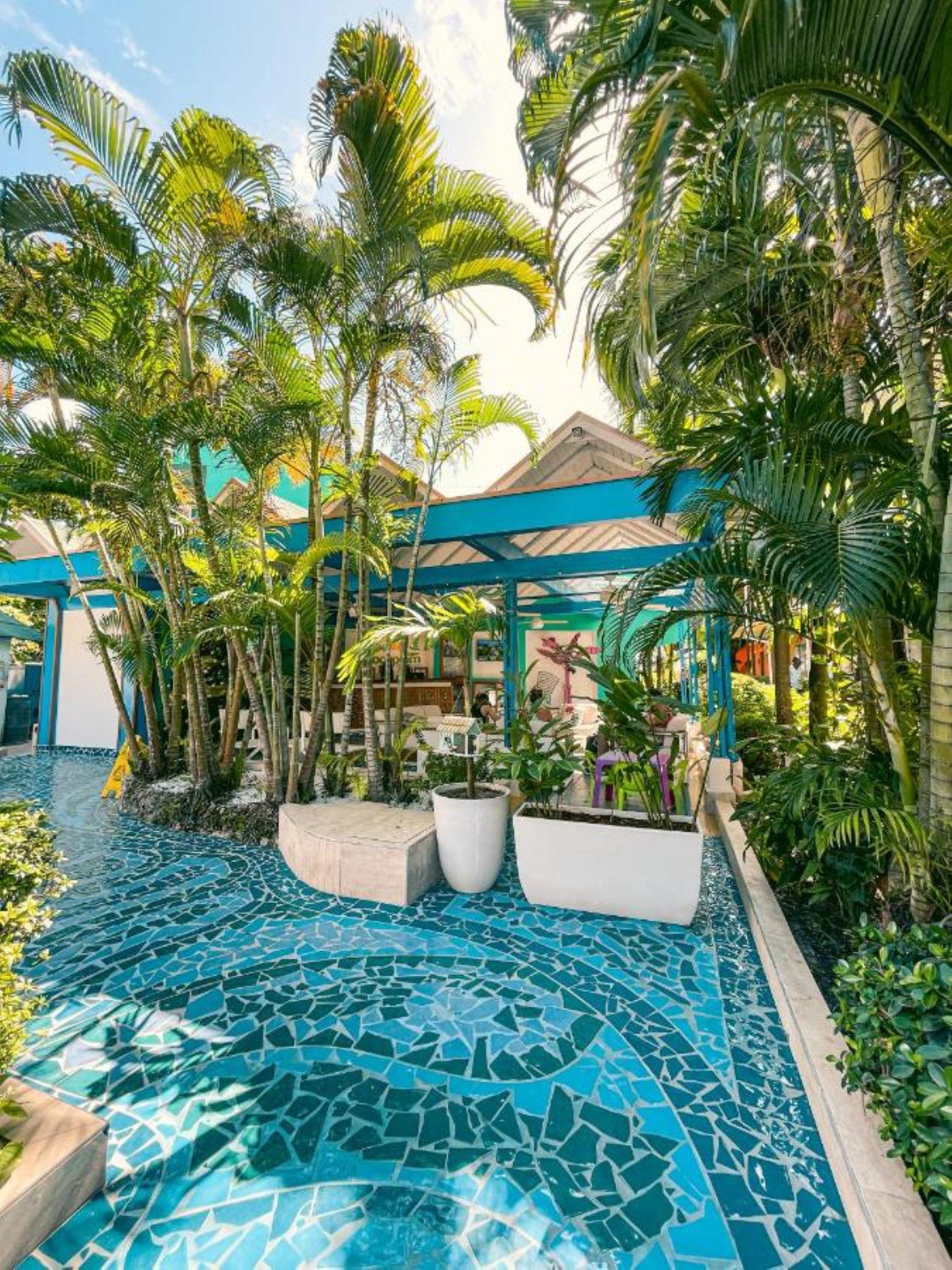 Vista Lobby Cocoplum Beach Hotel